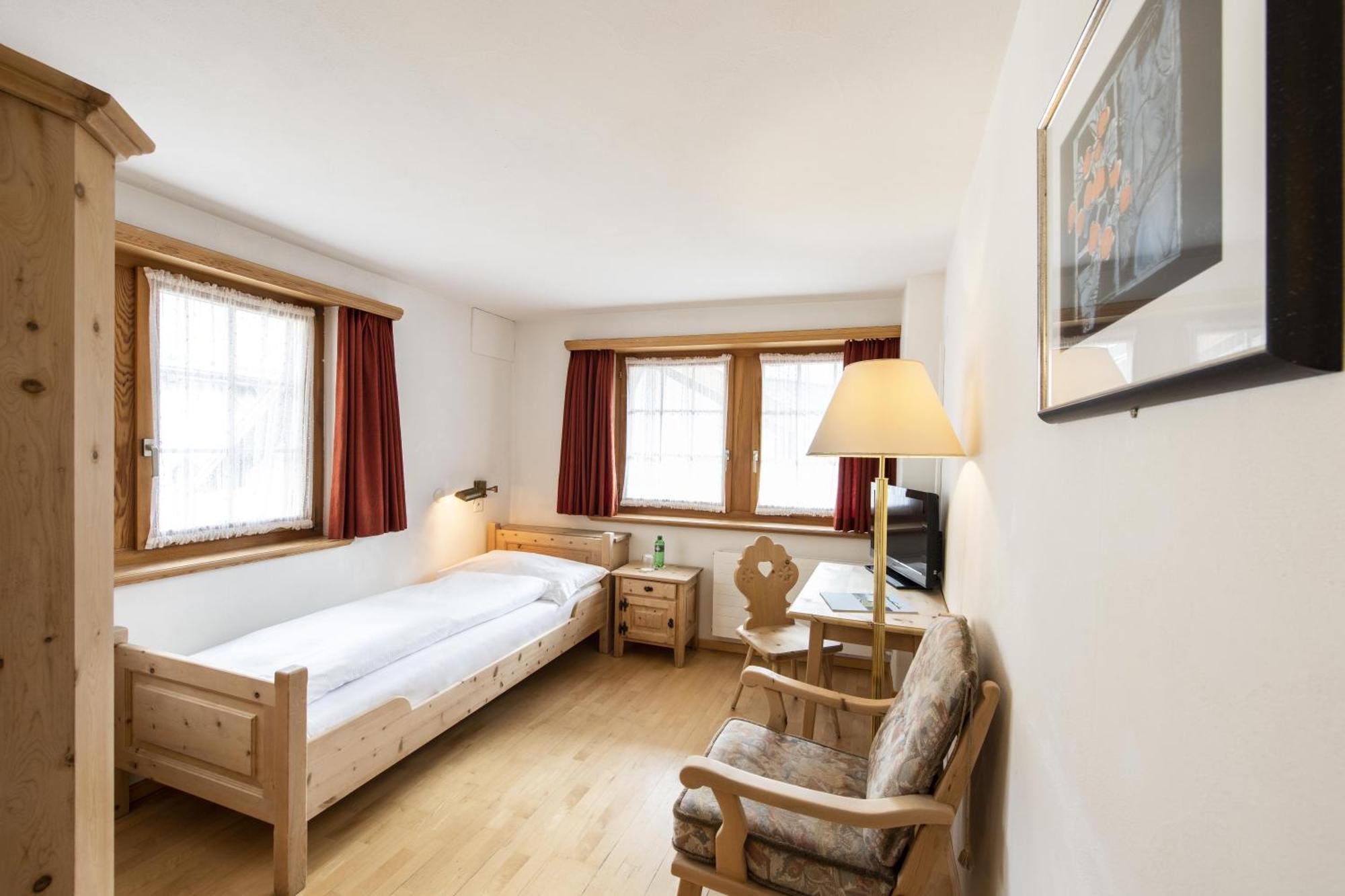 Historic Hotel Crusch Alva Zuoz Pokoj fotografie